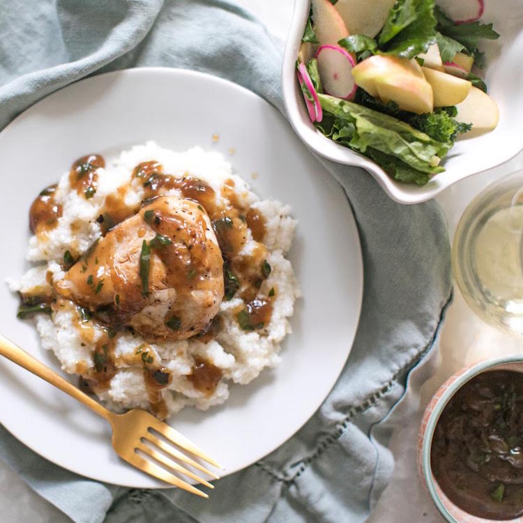 Picture of Garlic Gravy Chicken & Grits 